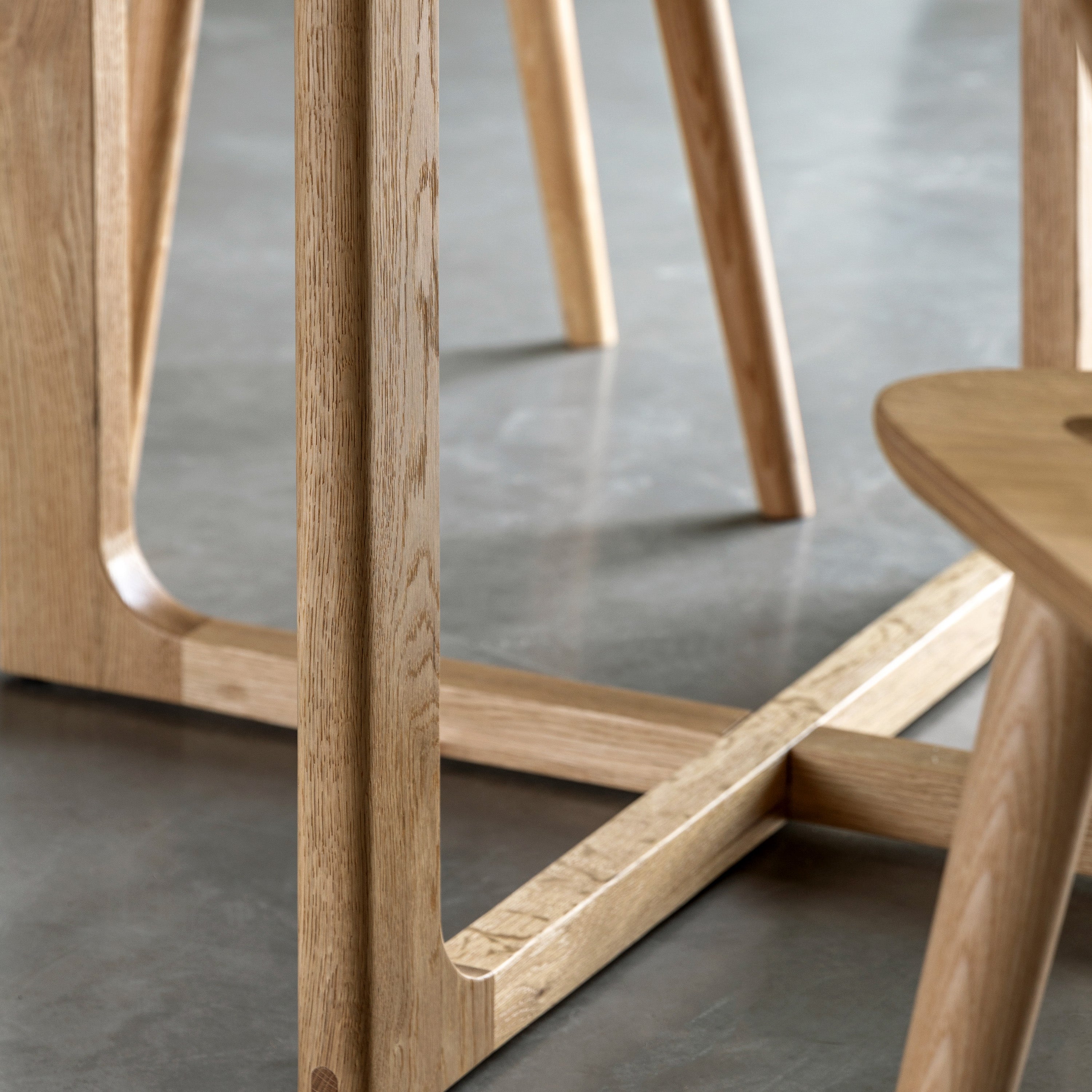 Novu Natural Oak Wood Round Dining Table | 4 Seater